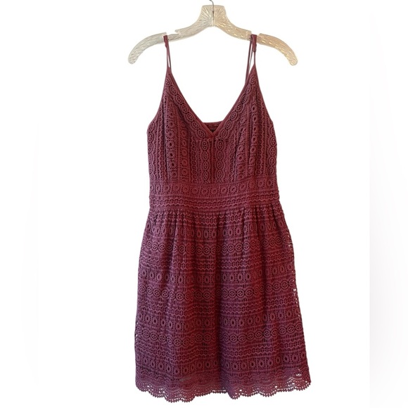 Abercrombie & Fitch Lace Mini Dress
Size L Cotton Eyelet Summer boho - Picture 3 of 8